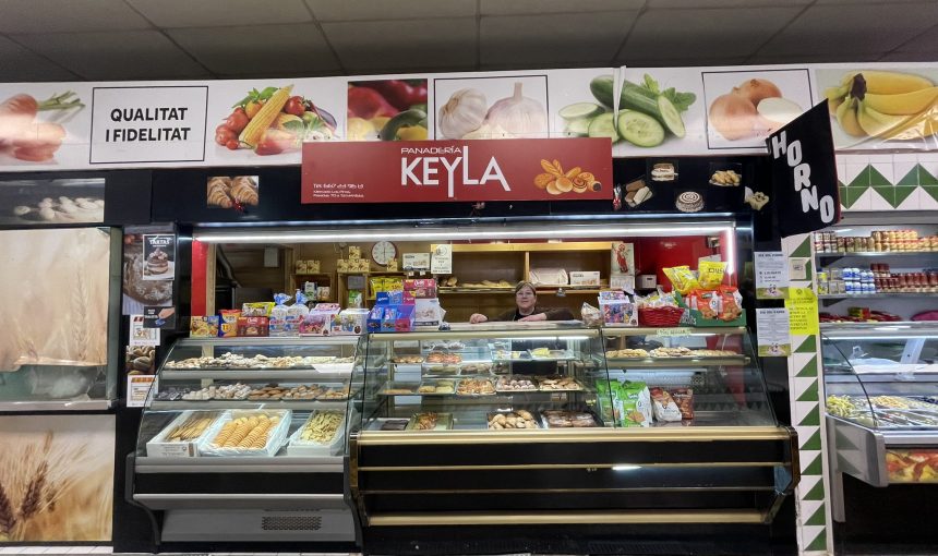 🥖✨ Pan recién hecho cada día en el Horno Panadería Keyla del Mercado Los Pinos